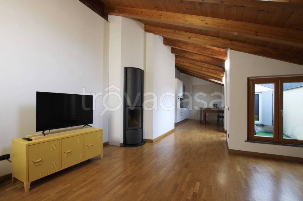 appartamento in vendita ad Oggiono