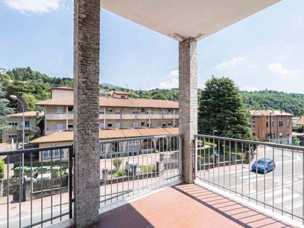 appartamento in vendita ad Oggiono