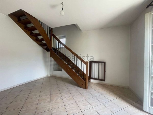 appartamento in vendita ad Oggiono