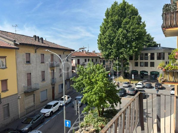 appartamento in vendita ad Oggiono