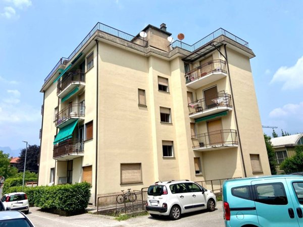 appartamento in vendita ad Oggiono