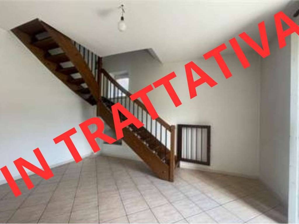 appartamento in vendita ad Oggiono