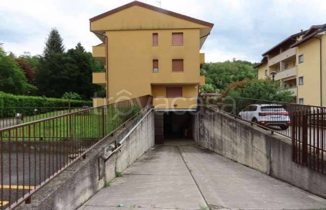 locale di sgombero in vendita ad Oggiono