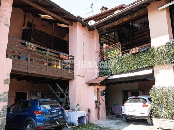 casa indipendente in vendita ad Oggiono