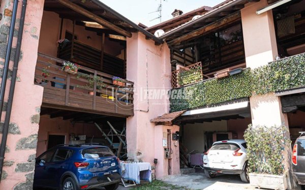 casa indipendente in vendita ad Oggiono