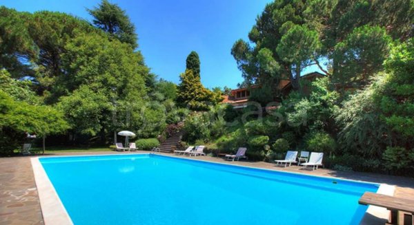 villa in vendita ad Oggiono