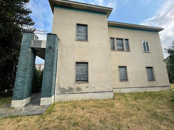 casa indipendente in vendita ad Oggiono