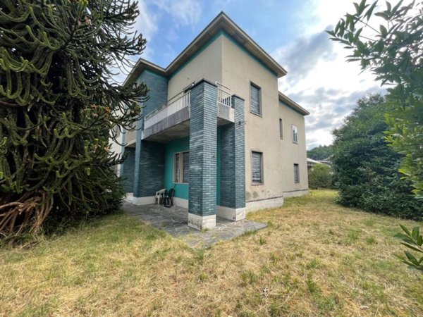 casa indipendente in vendita ad Oggiono