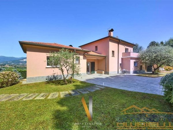 casa indipendente in vendita ad Oggiono