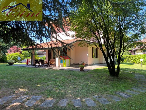 casa indipendente in vendita ad Oggiono