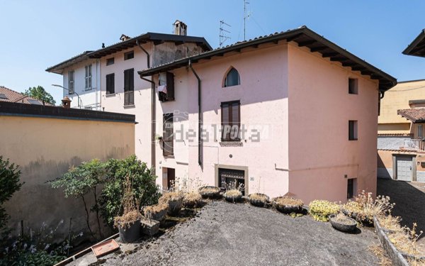 appartamento in vendita ad Oggiono