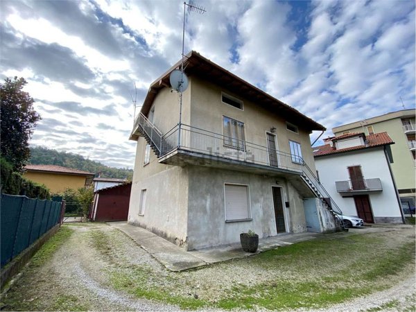 casa indipendente in vendita ad Oggiono