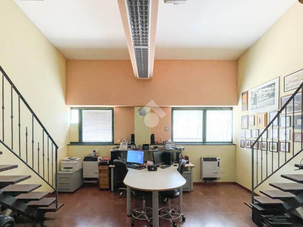 ufficio in vendita ad Oggiono