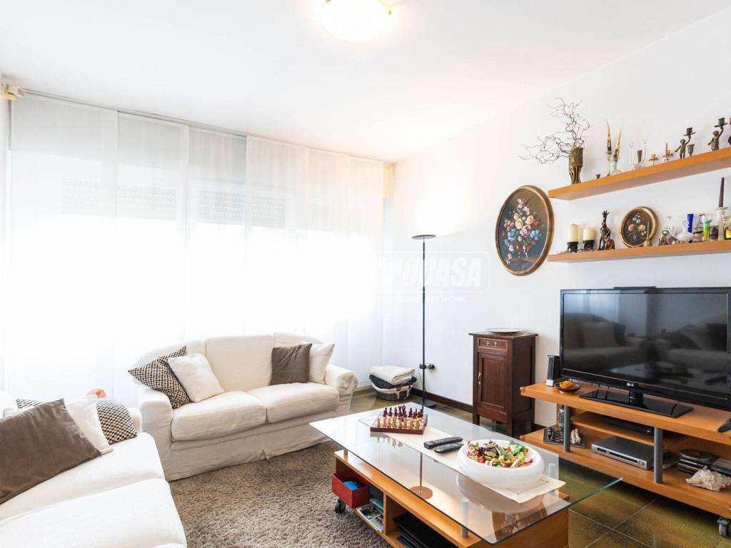 appartamento in vendita ad Oggiono