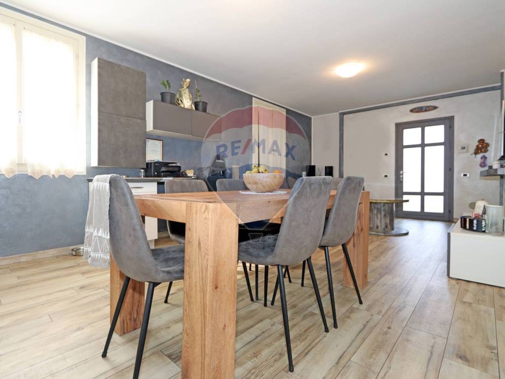 appartamento in vendita ad Oggiono