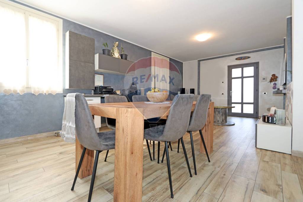 appartamento in vendita ad Oggiono