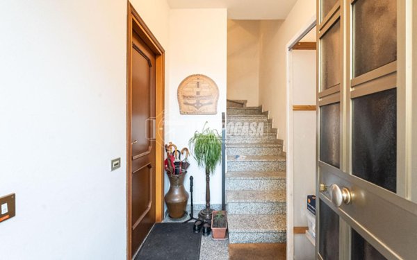 casa indipendente in vendita ad Oggiono