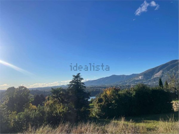 villa in vendita ad Oggiono