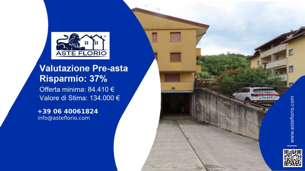 locale commerciale in vendita ad Oggiono