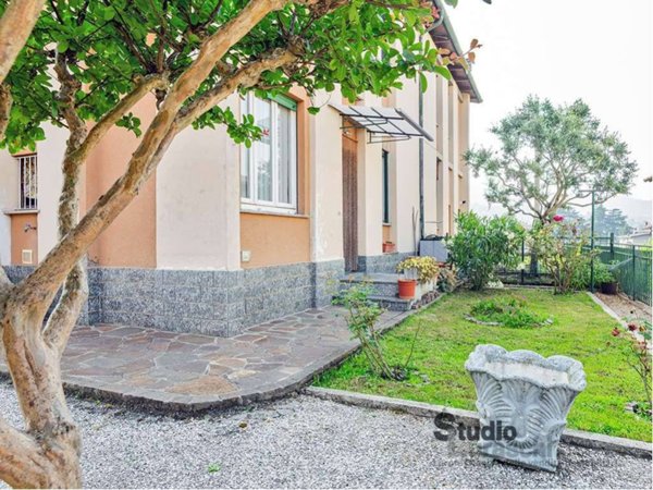casa indipendente in vendita ad Oggiono