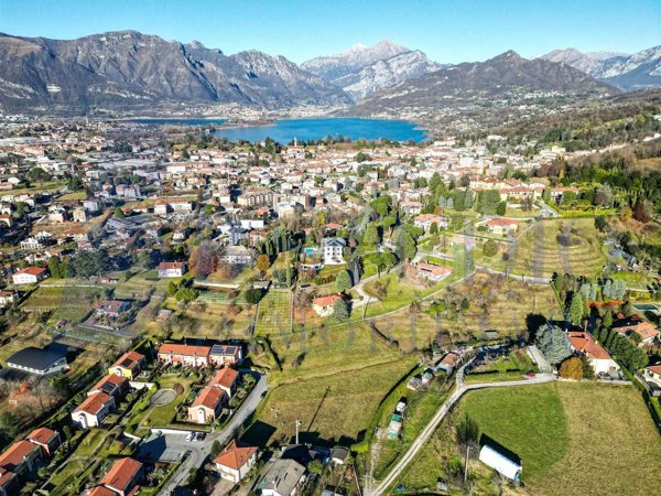 terreno edificabile in vendita ad Oggiono