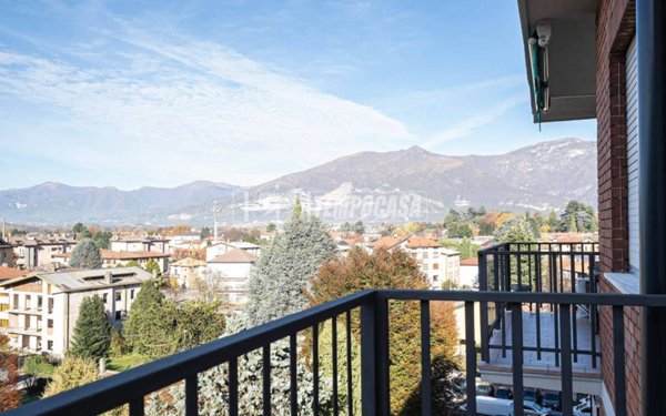 appartamento in vendita ad Oggiono