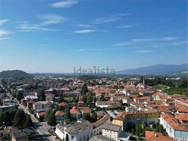 appartamento in vendita ad Oggiono