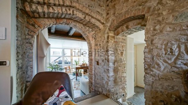 appartamento in vendita ad Oggiono