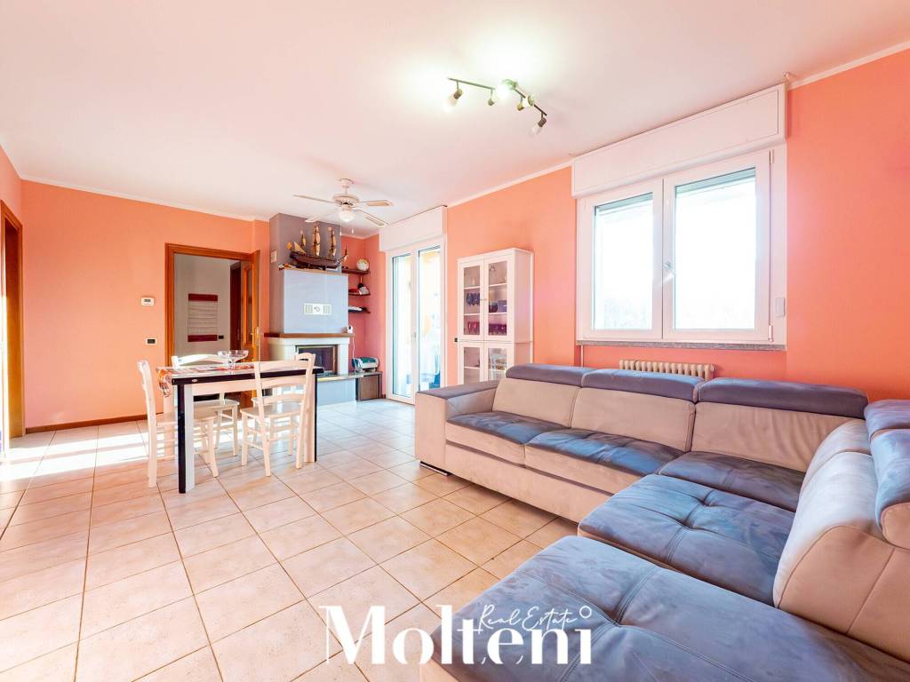 appartamento in vendita ad Oggiono