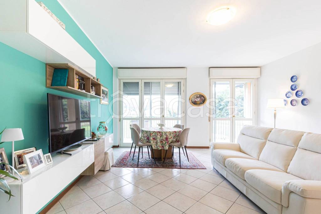 appartamento in vendita ad Oggiono