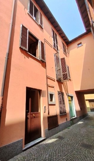 appartamento in vendita ad Oggiono