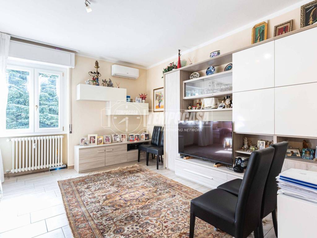 appartamento in vendita ad Oggiono