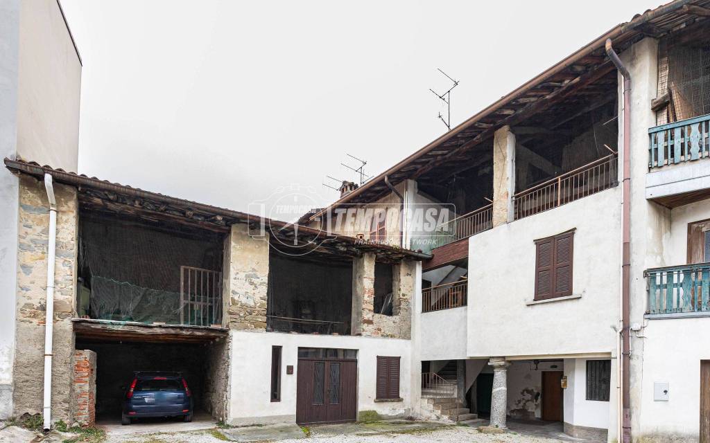 casa indipendente in vendita ad Oggiono