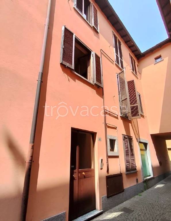 appartamento in vendita ad Oggiono