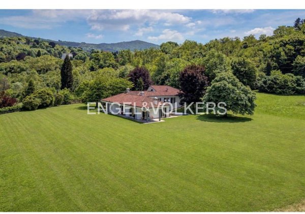 casa indipendente in vendita ad Oggiono