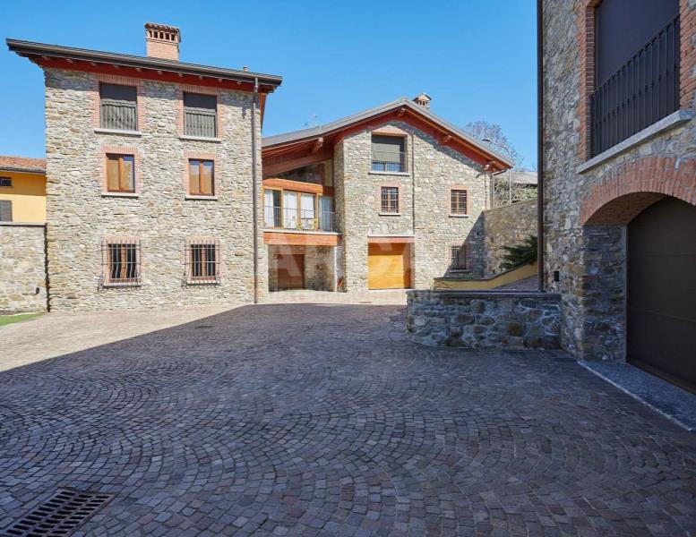 casa indipendente in vendita ad Oggiono