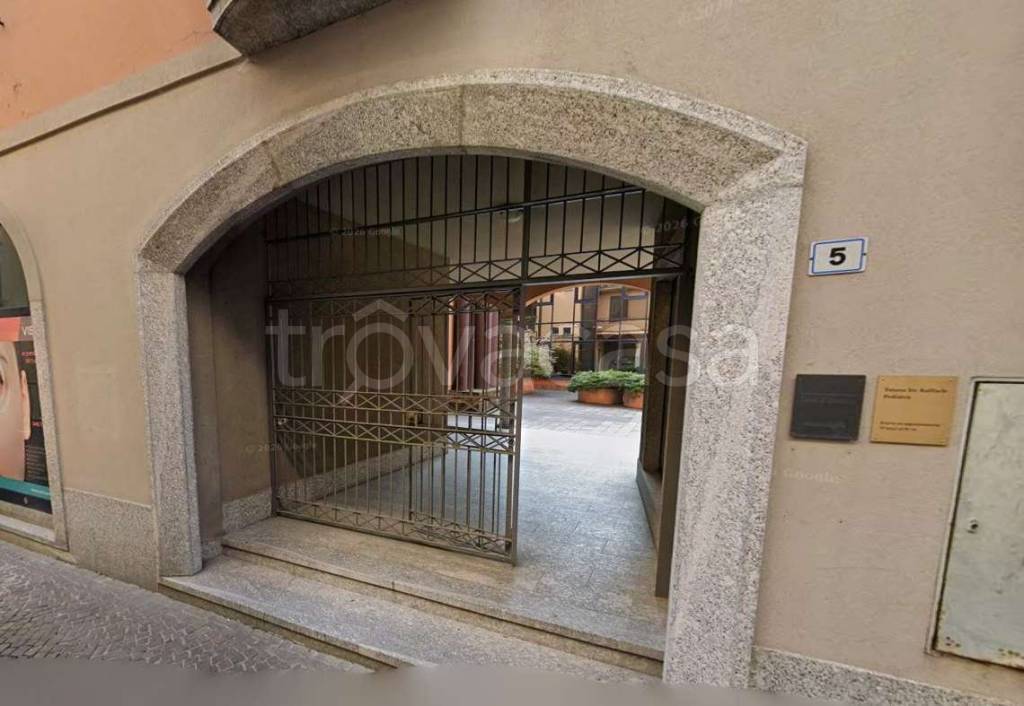 appartamento in vendita ad Oggiono