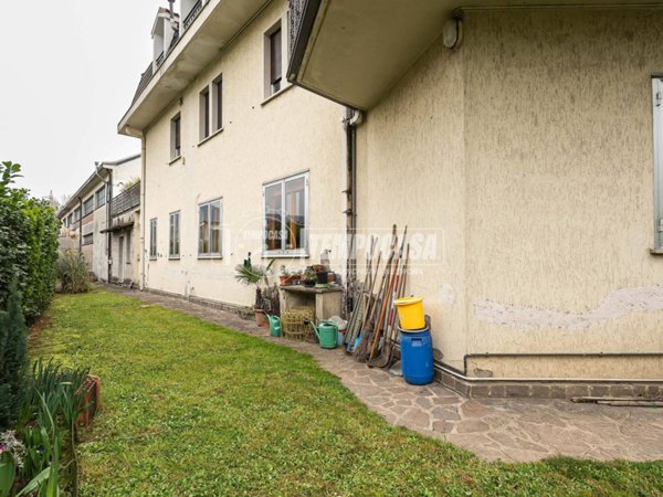 appartamento in vendita ad Oggiono