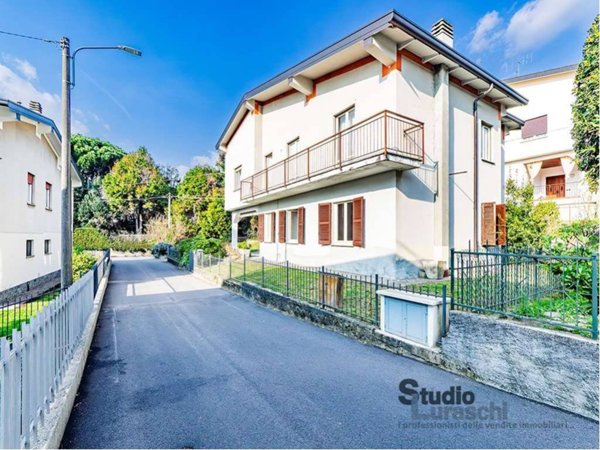 casa indipendente in vendita ad Oggiono in zona Imberido