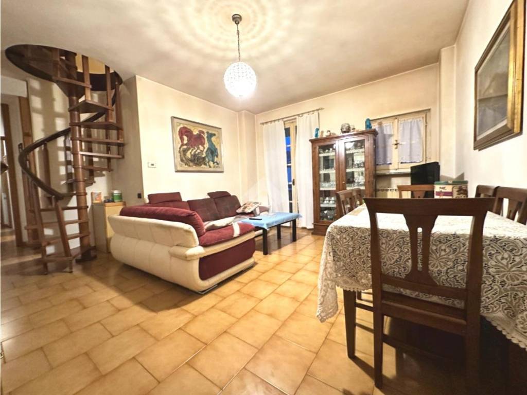 appartamento in vendita ad Oggiono