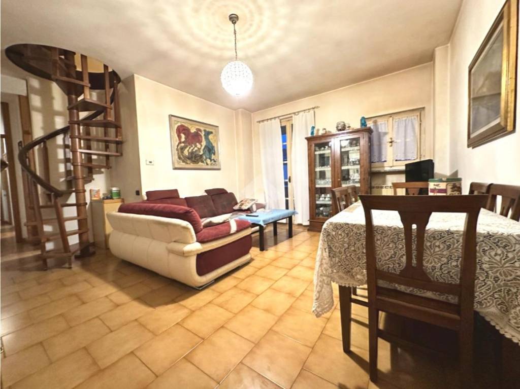 appartamento in vendita ad Oggiono