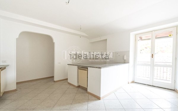 appartamento in vendita ad Oggiono