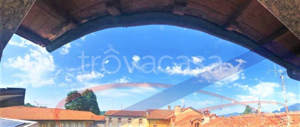 casa indipendente in vendita ad Oggiono