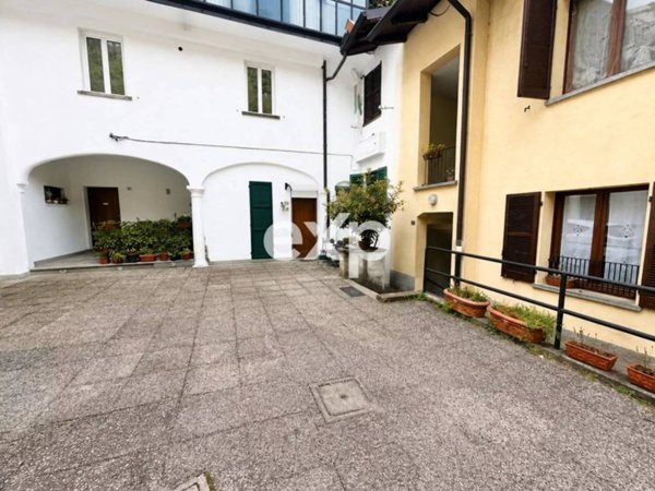 appartamento in vendita ad Oggiono