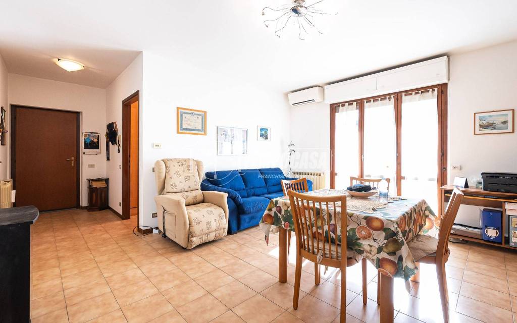 appartamento in vendita ad Oggiono