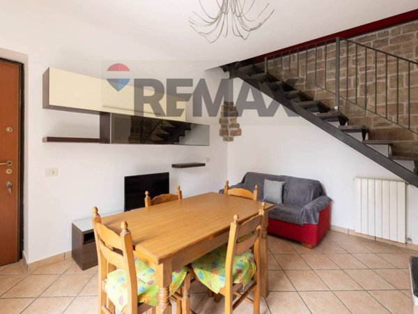casa indipendente in vendita ad Oggiono