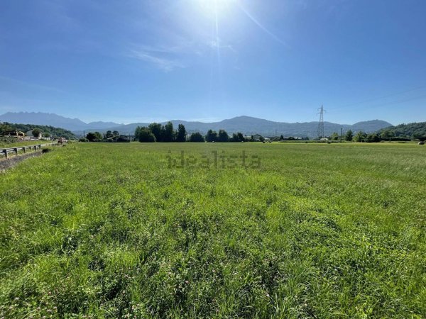 terreno agricolo in vendita ad Oggiono