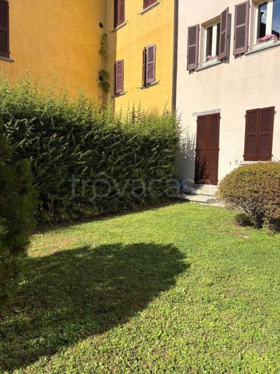 appartamento in vendita ad Oggiono