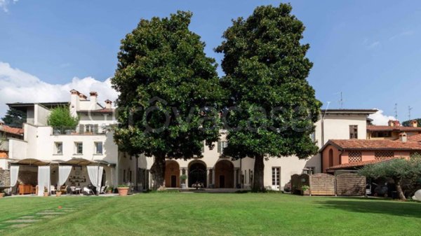 casa indipendente in vendita ad Oggiono