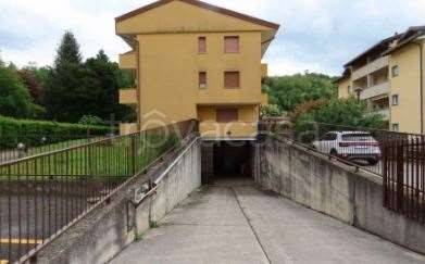 locale commerciale in vendita ad Oggiono